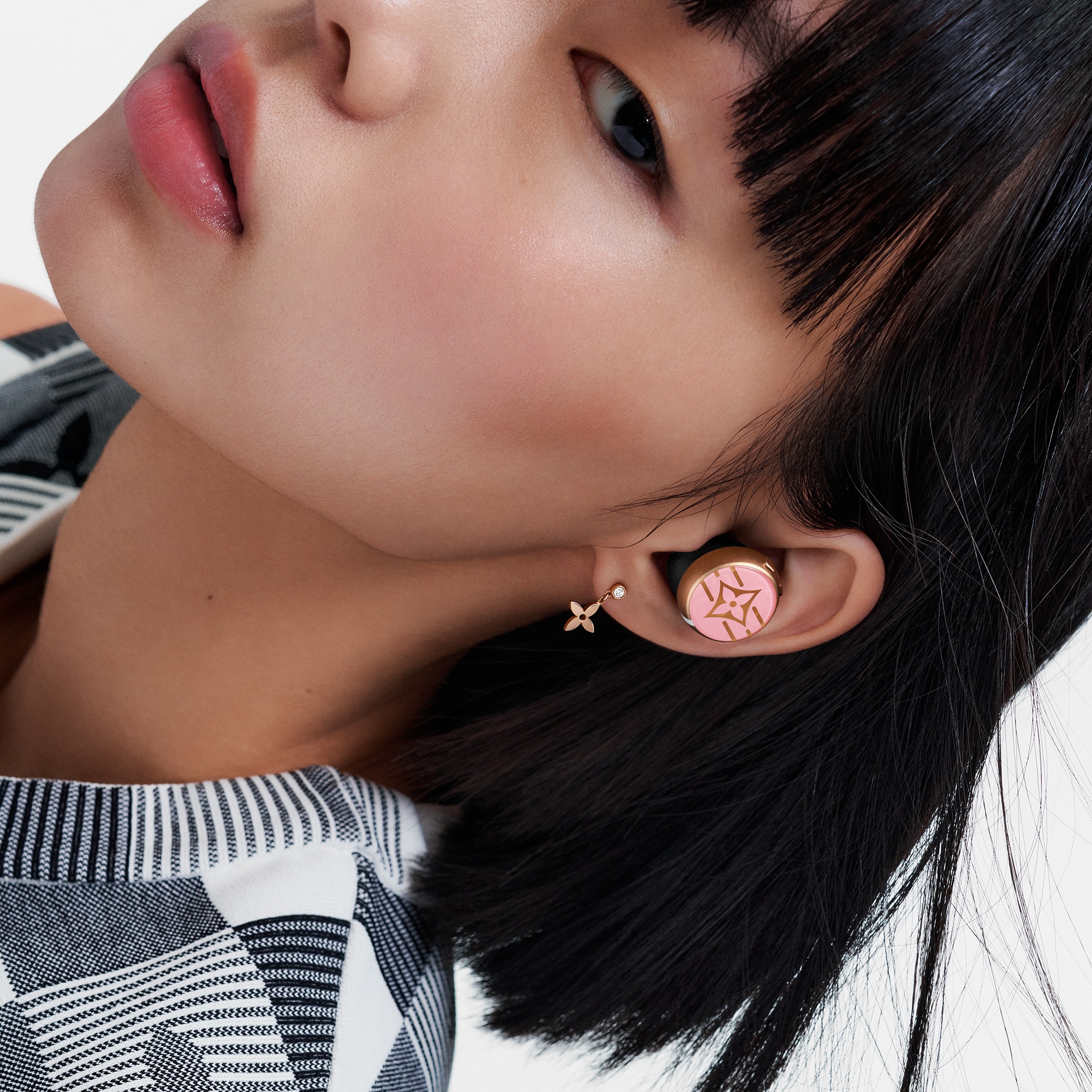 Louis Vuitton Horizon Light Up Earphones - Pink - Trunks, Travel